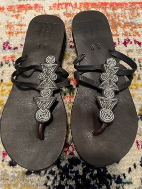 Global Girls Totem Silver & Black Leather Sandals